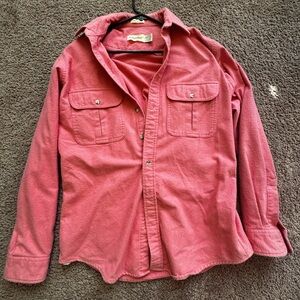 Vintage St. John’s Bay flannel 
Men’s Medium/Tall (fits like large)
Color-Salmon